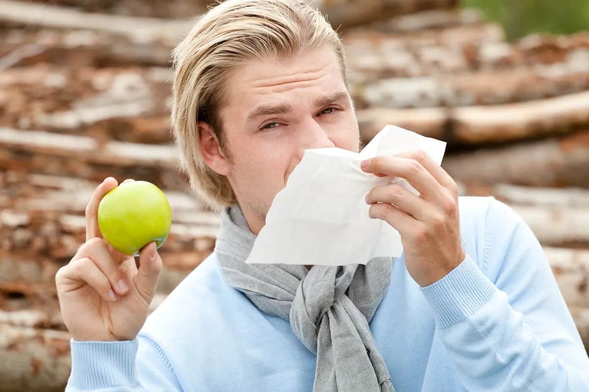 Alergia na jabłko: objawy, przyczyny (brzoza) i skuteczne rady